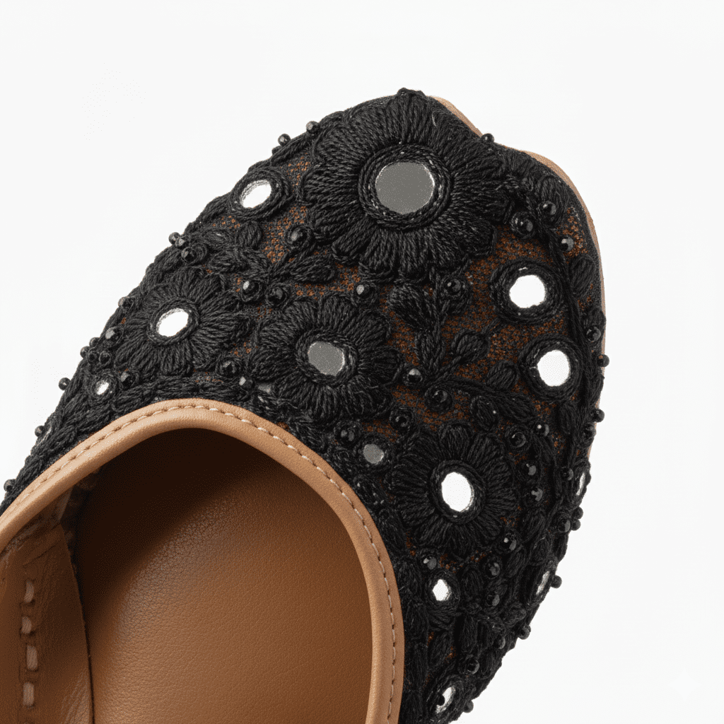 Woman's Flats with Embroidery - Black